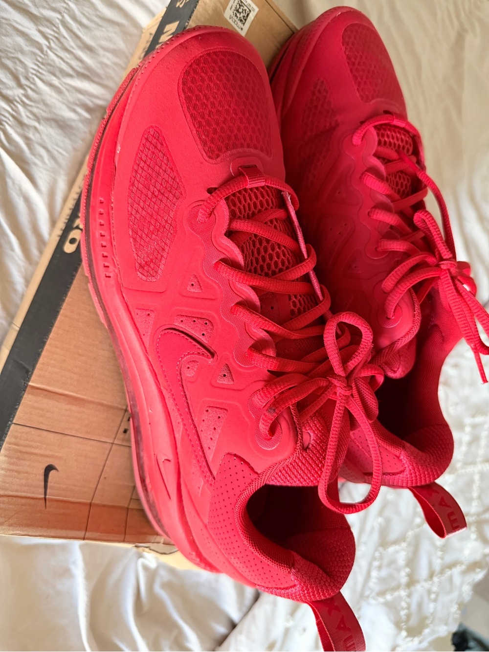 Nike Men's All-Red Athletic Running Shoes